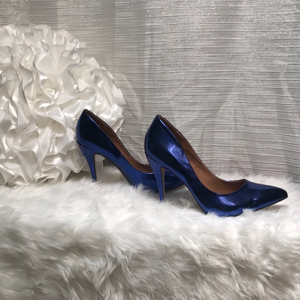 Blue Metallic Pumps